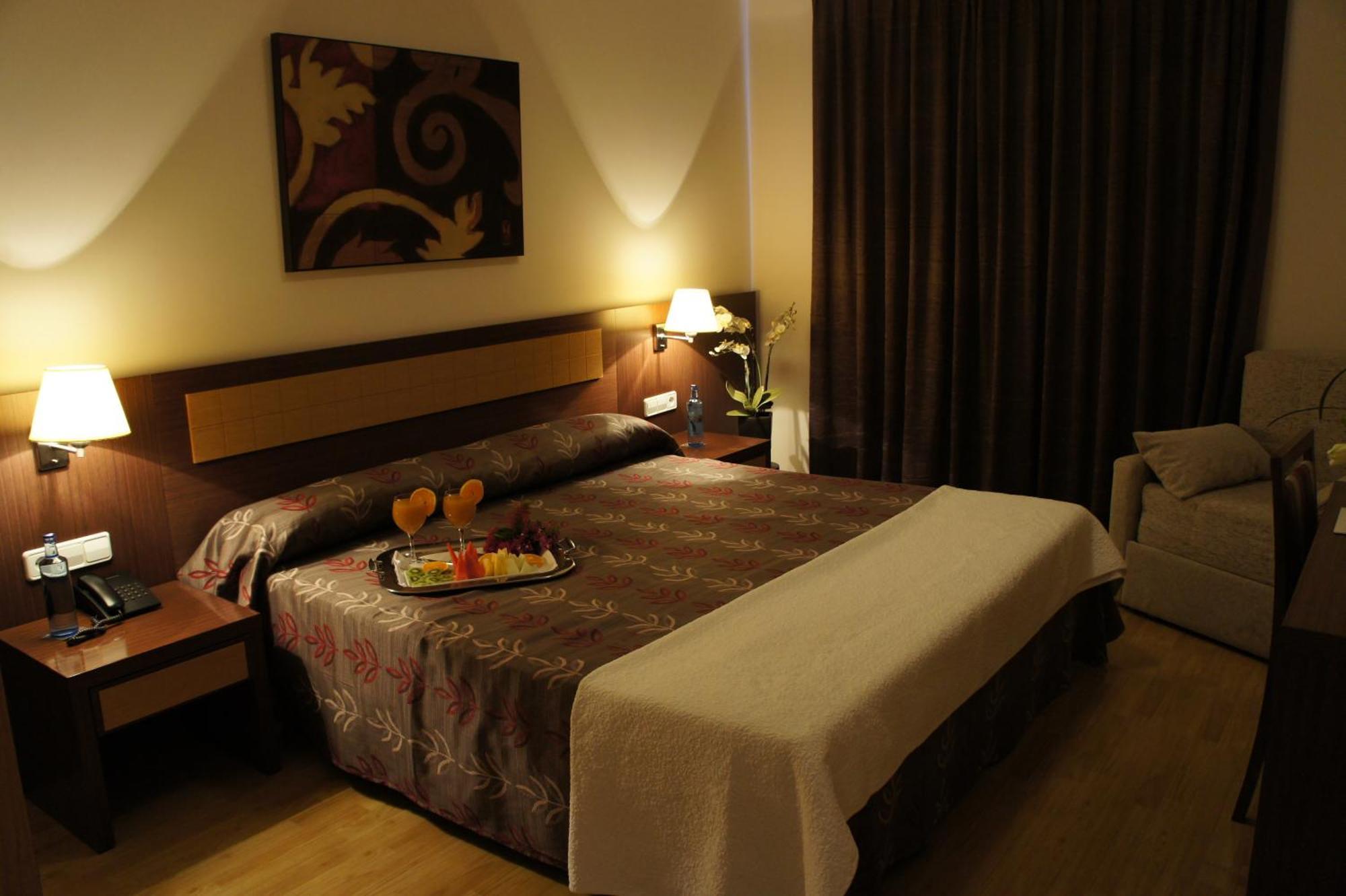 Tch Hotel Lorqui Bagian luar foto