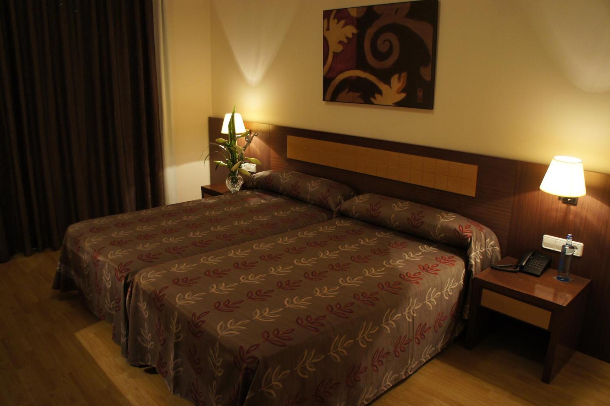 Tch Hotel Lorqui Bagian luar foto