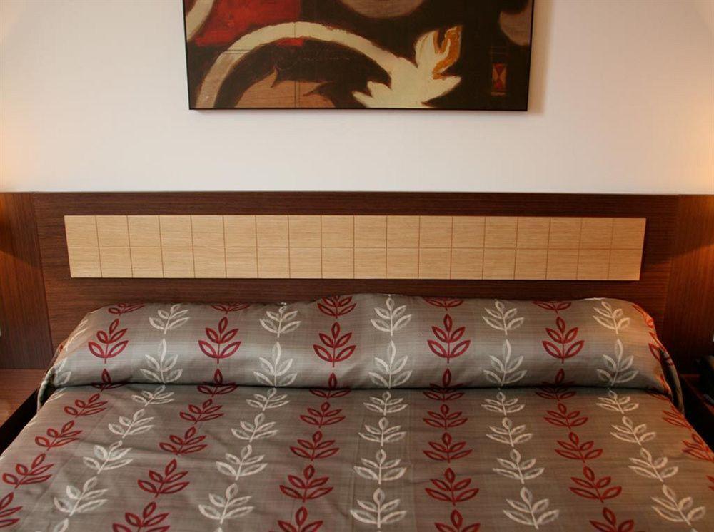 Tch Hotel Lorqui Bagian luar foto